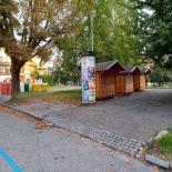 Smetanovo náměstí (v parku u pošty)