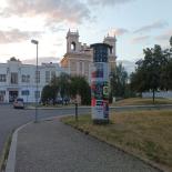 MO3/sady Pětatřicátníků x Pobřežní (Pattonovo muzeum)