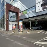 Víta Nejedlého (Orlice park shopping - vchod z parkoviště)