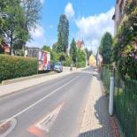 Nádražní x Komenského (hřiště)