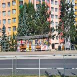 Varšavská x Moskevská (MHD)vlevo