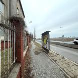 Letiště x Jana Černého (MHD, k chodníku)