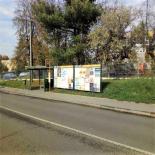 Jičínská x Za Humny (MHD Loučka, kaštany) - vlevo